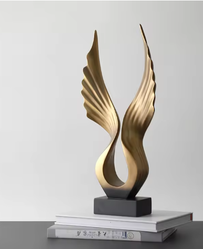 New Design High Quality Gold Resin Craft Modern Style Desktop Sculpture Home Furnishing Decoration Items
